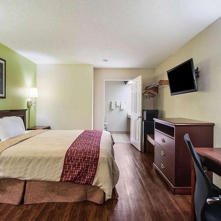Rodeway Inn Bolivar Экстерьер фото
